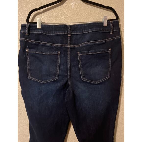 Maurices Flex High-Rise Jeans - Size 18W Short - Great Fit! - Picture 4 of 6